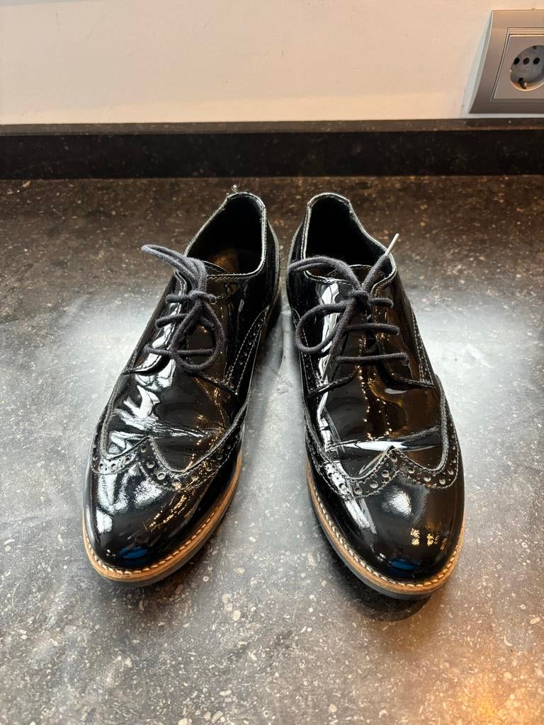 Manfield Lakschoenen Maat 40, Ophalen of Verzenden, Gedragen, Zwart, Veterschoenen