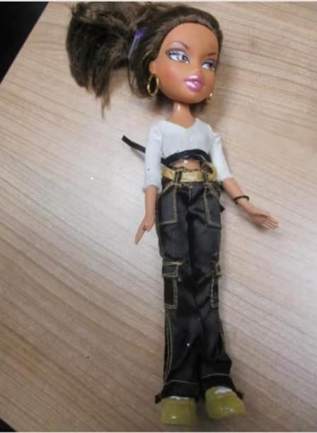 2001 BRATZ MGA haast als NIEUW, Verzamelen, Poppen, Zo goed als nieuw, Fashion Doll, Verzenden