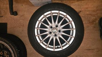 215/55/16 alfa romeo 1 velg  beschikbaar voor biedingen