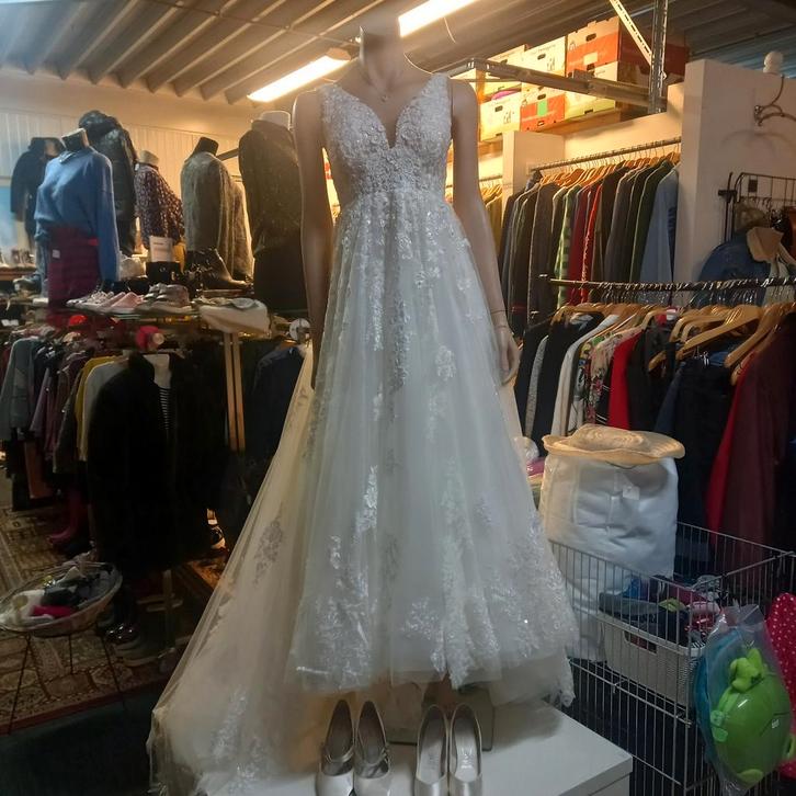 Martina Liana trouwjurk maat 36, Kleding | Dames, Trouwkleding en Trouwaccessoires, Zo goed als nieuw, Trouwjurk, Wit, Ophalen of Verzenden