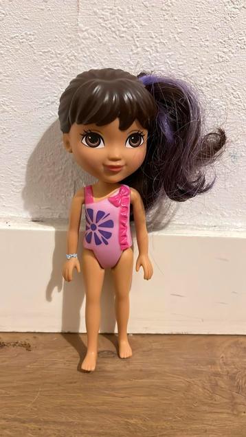 Dora bathtime beschikbaar voor biedingen