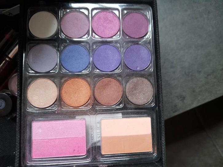 Make-up Koffer voor Kinderen, Sieraden, Tassen en Uiterlijk, Uiterlijk | Cosmetica en Make-up, Gebruikt, Make-up, Gehele gezicht