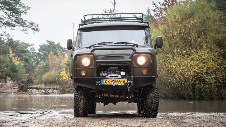 UAZ Bukhanka 4×4 Offroad Camper | 1984 | Wegenbelastingvrij, Auto's, Overige Auto's, Bedrijf, 4x4, Radio, Benzine, Stationwagon