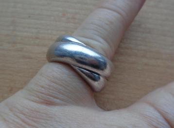 zilveren TiSento cross over ring [106] beschikbaar voor biedingen
