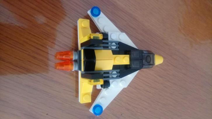 KORTING! - Lego Creator 31001 - jachtvliegtuig, Kinderen en Baby's, Speelgoed | Duplo en Lego, Zo goed als nieuw, Lego, Complete set