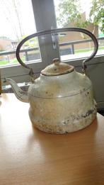 Oude Theepot Van Ijzer., Antiek en Kunst, Antiek | Koper en Brons, Ophalen of Verzenden