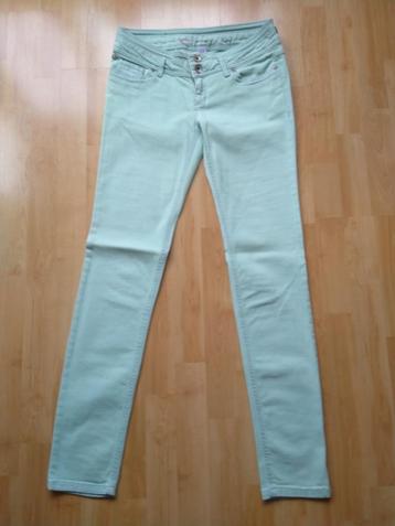 Mintgroene skinny jeans EDC by Esprit maat S/ 27/32