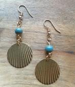 Nieuwe zelfgemaakte oorbellen met porseleinen kraal, Sieraden, Tassen en Uiterlijk, Oorbellen, Overige materialen, Hangers, Nieuw