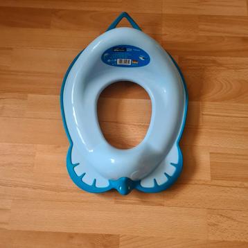 2 zo goed als nieuwe toiletbril verkleiner en 1 toiletpotje. beschikbaar voor biedingen