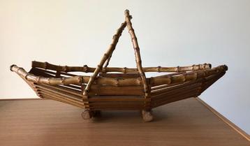 Vintage grote rotan/bamboe hengselmand  beschikbaar voor biedingen