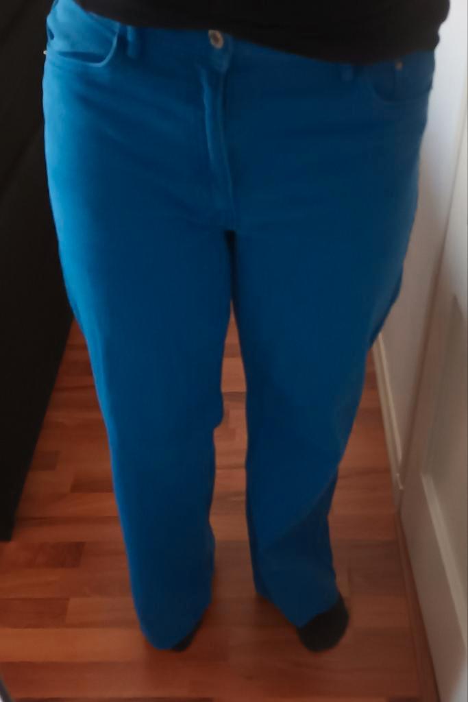 Bershka spijkerbroek maat 40 broek blauw wijd baggy jeans, Kleding | Dames, Spijkerbroeken en Jeans, Zo goed als nieuw, W30 - W32 (confectie 38/40)