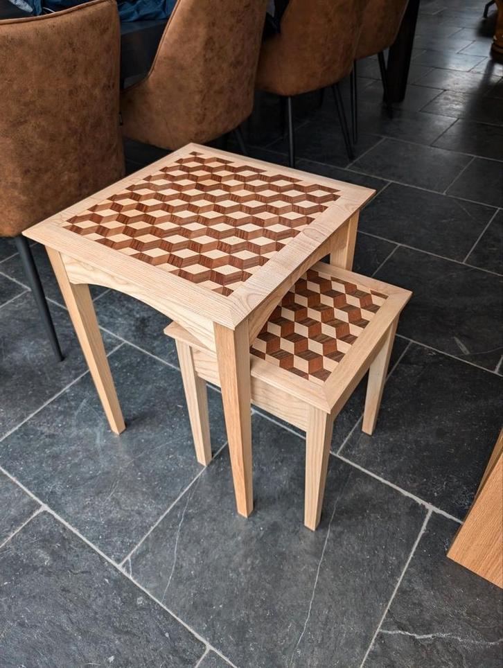 Parqueterie bijzettafels, massief essen set, Huis en Inrichting, Tafels | Bijzettafels, Zo goed als nieuw, Rechthoekig, 45 tot 60 cm