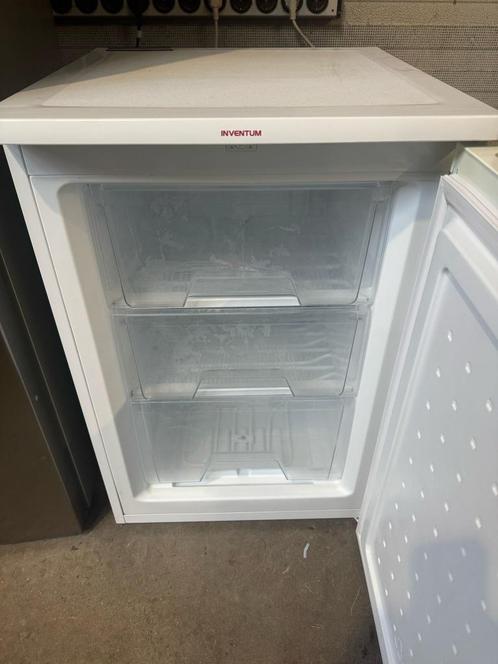 Inventum VR550 vrieskast met 1 jr garantie bezorging , Witgoed en Apparatuur, Vriezers en Diepvrieskisten, Gebruikt, Vrijstaand