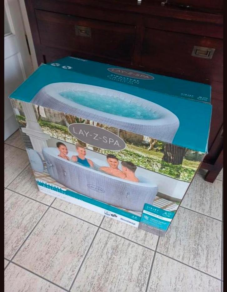 Nieuwe Jacuzzi in doos - Doorsnede 180cm, Tuin en Terras, Bubbelbaden en Hottubs, Nieuw, Opblaasbaar, Afdekzeil, Filter, Pomp