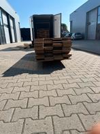 45 m2 eiken multivloer. 18 cm breed. 2,5 cm dik toplaag 7mm, 2e hands product geen info bekend, 2e hands product geen info bekend