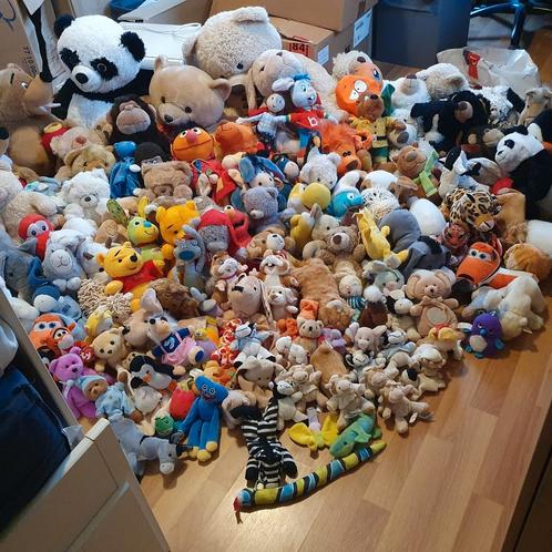 Diverse knuffels groot en klein, Kinderen en Baby's, Speelgoed | Knuffels en Pluche, Gebruikt, Overige typen, Ophalen