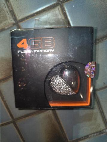 Flash memory beschikbaar voor biedingen