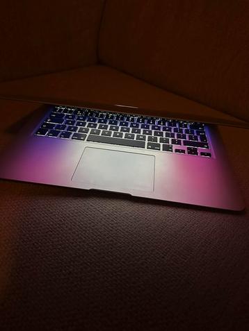 Macbook Air 13 inch 2017 beschikbaar voor biedingen