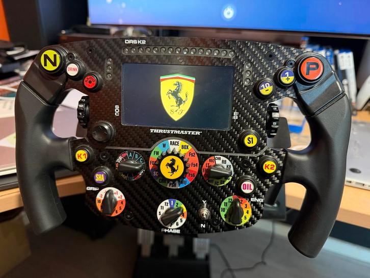Thrustmaster T-GT2 racestuur en pedalen, Spelcomputers en Games, Spelcomputers | Sony PlayStation Consoles | Accessoires, Zo goed als nieuw