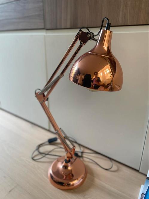 Tafel lamp/ table lamp, Huis en Inrichting, Lampen | Tafellampen, Gebruikt, 50 tot 75 cm, Metaal, Ophalen