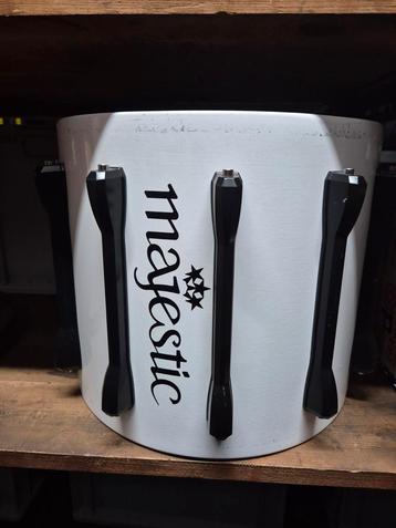 Majestic shell, steel, 12-spanner beschikbaar voor biedingen