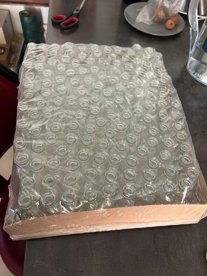 Grote partij shotflesjes - meer dan 300 stuks, Zakelijke goederen, Partijgoederen en Retail | Verpakking en Verzending, Ophalen