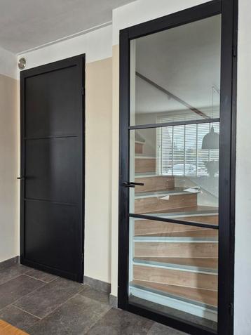 2 Svedex steellook houten deuren  beschikbaar voor biedingen