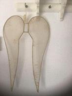 Antieke vleugels, Ophalen