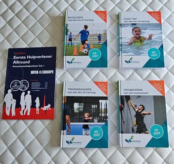 Boeken CIOS 1e jaar beschikbaar voor biedingen
