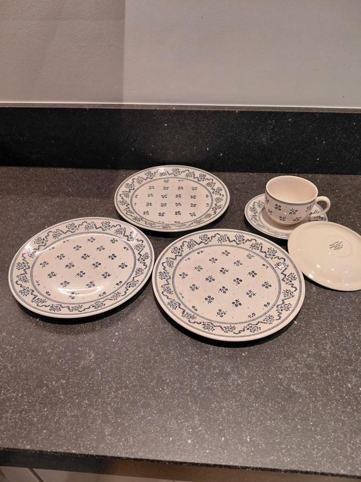 Laura Ashley Petit Fleur Servies - Nieuwstaat!, Huis en Inrichting, Keuken | Servies, Zo goed als nieuw, Ophalen of Verzenden