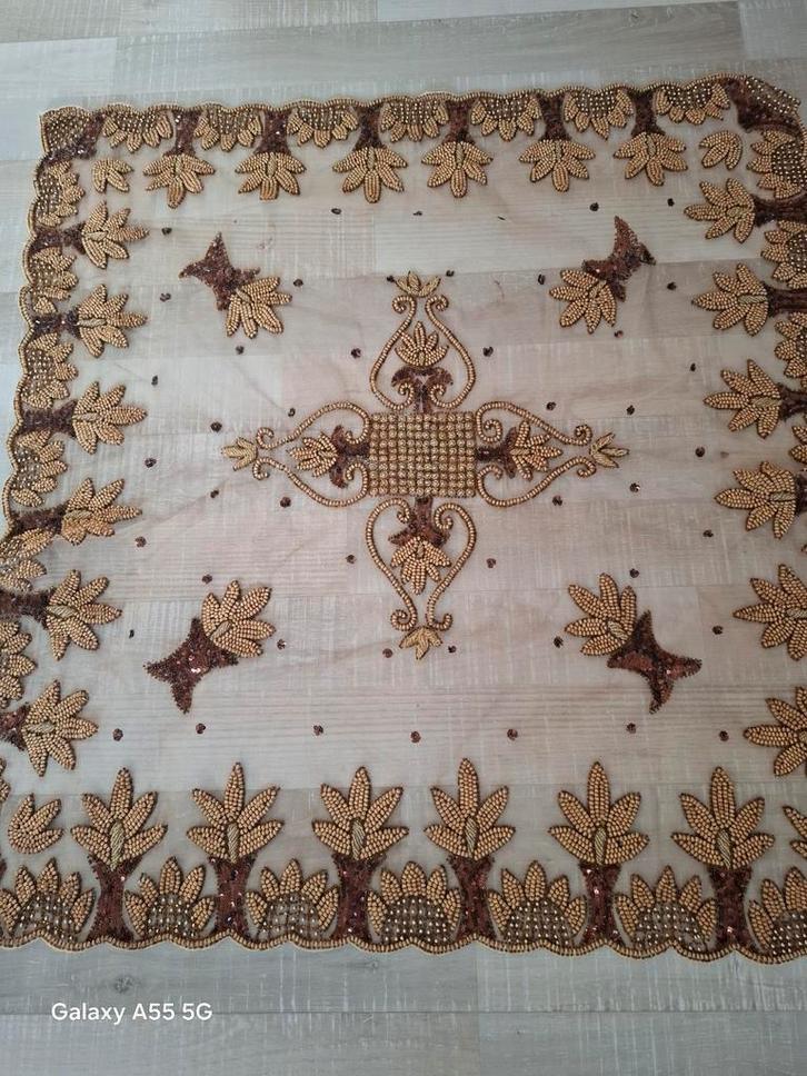 Vintage Geborduurde Tafelkleed, Antiek en Kunst, Antiek | Kleden en Textiel, Ophalen of Verzenden