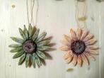 🌻 2 zonnebloem sierhangers decoratiehangers geel + groen, Ophalen, Nieuw