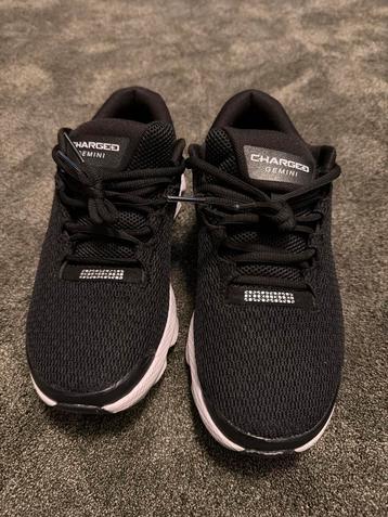 Under Armour Charged Gemini - Zwarte Sneakers beschikbaar voor biedingen