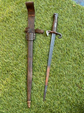 Nederlandse M95 bajonet marine  hembrug + andere militaria beschikbaar voor biedingen