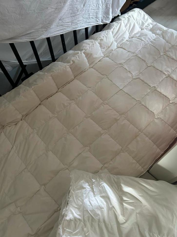 Donsdekbed 240x220 + 5 Dekbedovertrekken en een zwaarte deke, Huis en Inrichting, Slaapkamer | Beddengoed, Zo goed als nieuw, Deken of Dekbed