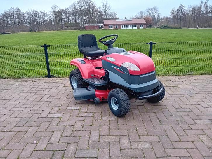 Castelgarden zitmaaier met hydrostaat aandrijving, Tuin en Terras, Zitmaaiers, Gebruikt, 90 tot 120 cm, Elektrische starter, Mulchfunctie