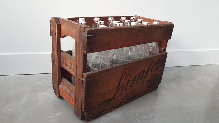 UNICUM  - complete vintage limo krat - limfa incl 15 flessen, Antiek en Kunst, Antiek | Keukenbenodigdheden, Ophalen of Verzenden