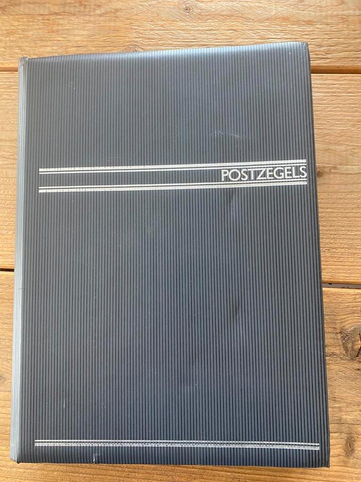 Overcomplete ‘verzameling’ postzegels. Van alles wat., Postzegels en Munten, Postzegels | Volle albums en Verzamelingen, Nederland en Buitenland