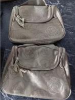 2 goudkleurige toilettassen met rozen en steentjes nieuw, Ophalen of Verzenden, Nieuw, Dame