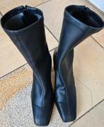 Superleuke zwarte laarsjes met hak mt 38 zgan, NA-KD, Zwart, Lage of Enkellaarzen, Ophalen of Verzenden