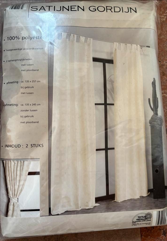 Satijnen Gordijnen - Nieuw in Verpakking, Huis en Inrichting, Stoffering | Gordijnen en Lamellen, Nieuw, 200 cm of meer, 100 tot 150 cm