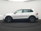 Volkswagen Tiguan 1.4 TSI eHybrid Elegance Plug In Hybrid 24, Auto's, Volkswagen, 1716 kg, Zwart, 4 cilinders, Alcantara