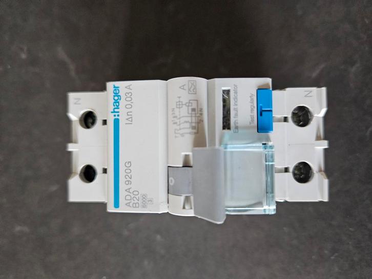 Hager Aardlekautomaat 1P+N ADA920G B20, Doe-het-zelf en Verbouw, Elektra en Kabels, Zo goed als nieuw, Overige typen, Ophalen of Verzenden