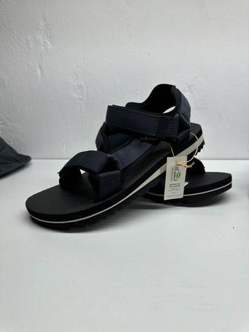 Teva Universal sandaal Blauw Winkelrestanten beschikbaar voor biedingen