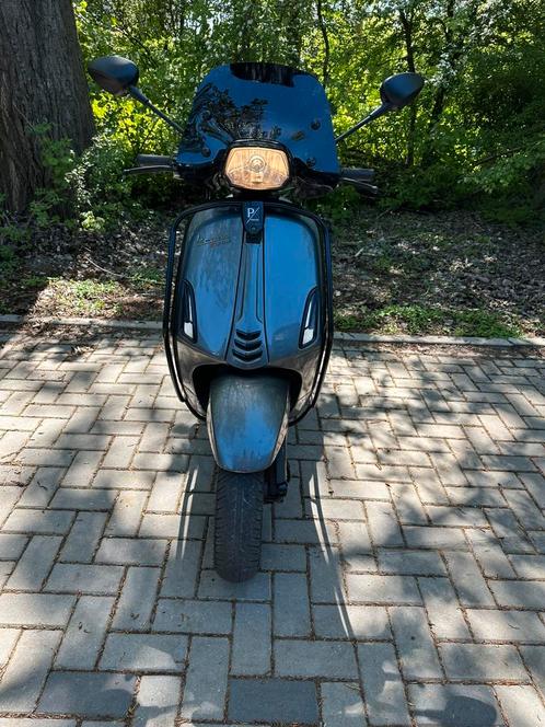 Vespa Sprint 8500KM Antraciet Porsche Grijs Brom Geel, Fietsen en Brommers, Scooters | Vespa, Zo goed als nieuw, Overige modellen