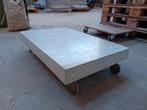 Salontafel beton op wieltjes, Huis en Inrichting, Tafels | Salontafels, 50 tot 100 cm, Minder dan 50 cm, Overige materialen, Rechthoekig