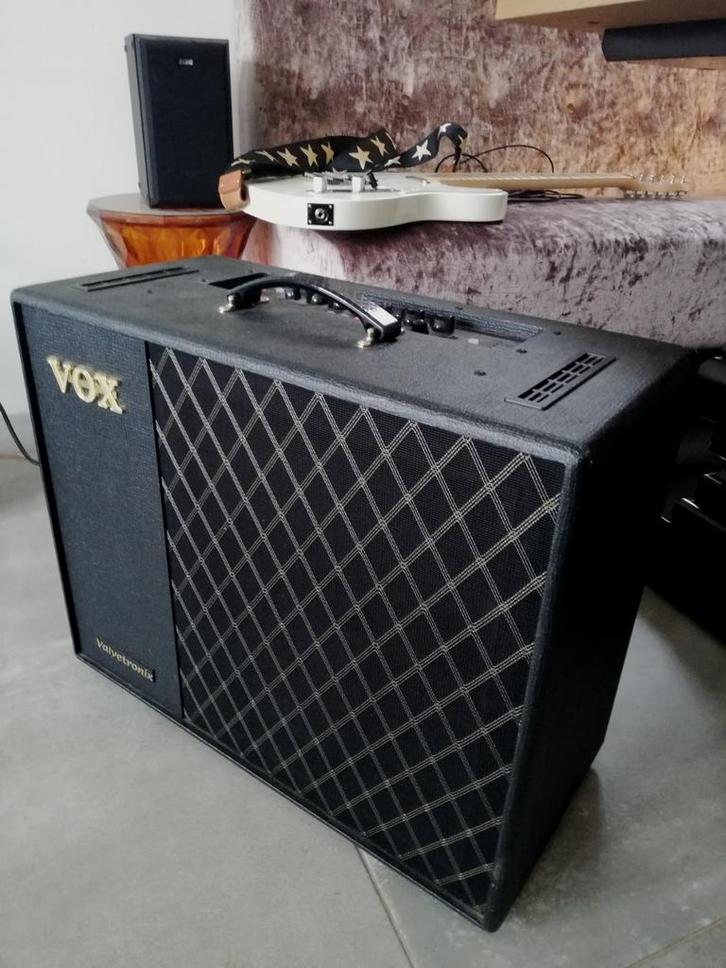 Vox vt100x 100 watt versterker grote buizenversterker, Muziek en Instrumenten, Versterkers | Bas en Gitaar, Zo goed als nieuw