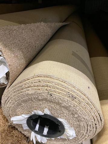 Tapijt 4 meter breed a € 19 euro per m1 beschikbaar voor biedingen
