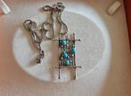 Moderne zilveren hanger aan ketting met Turkooise accenten, Ophalen of Verzenden, Zilver, Ketting