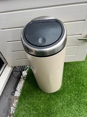 Brabantia Touch Bin 30 Liter - Wit beschikbaar voor biedingen